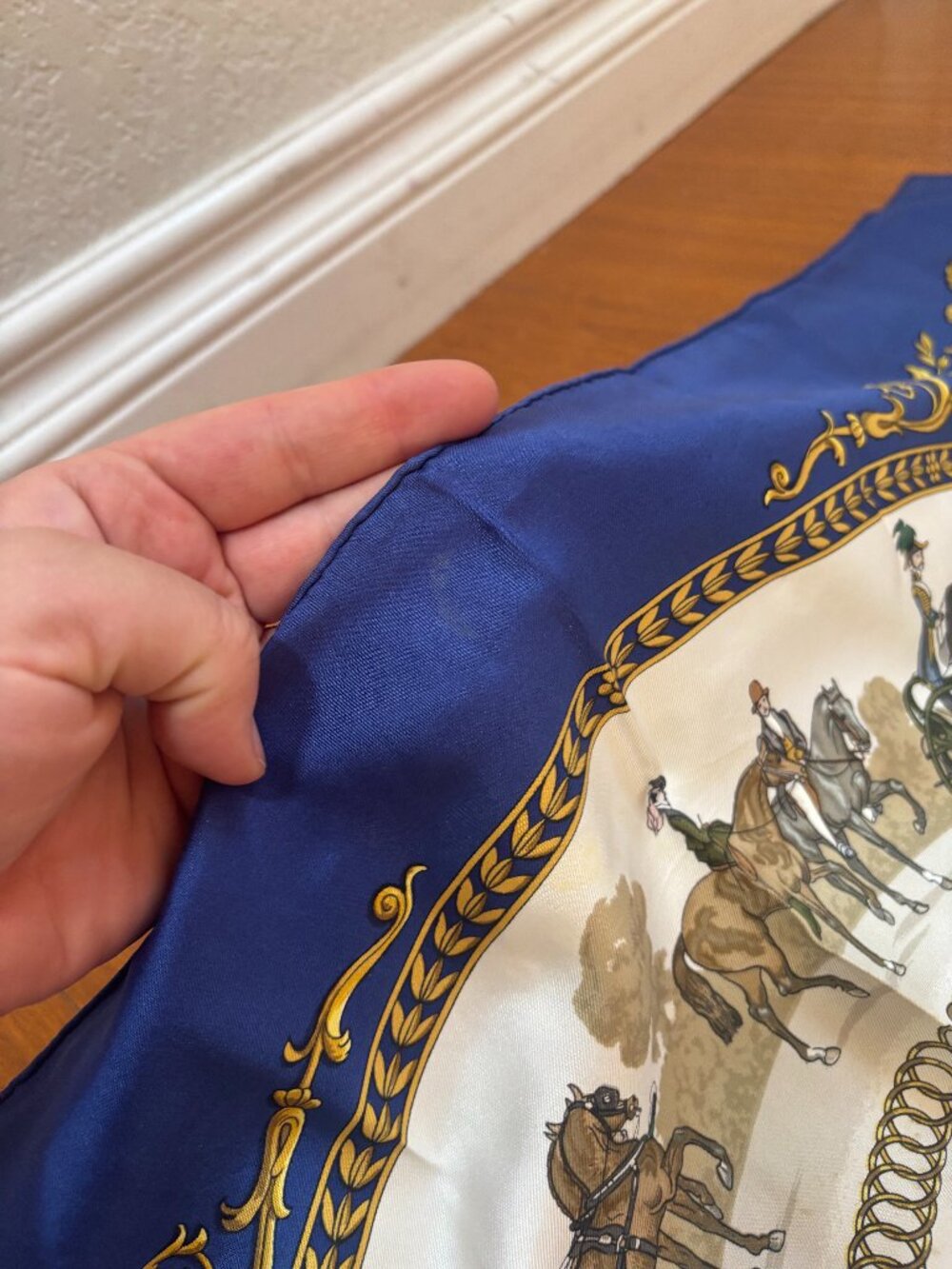 Authentic HERMES Carre 90 Scarf "LA PROMENADE DE LONGCHAMPS" Silk Blue - Picture 4 of 8